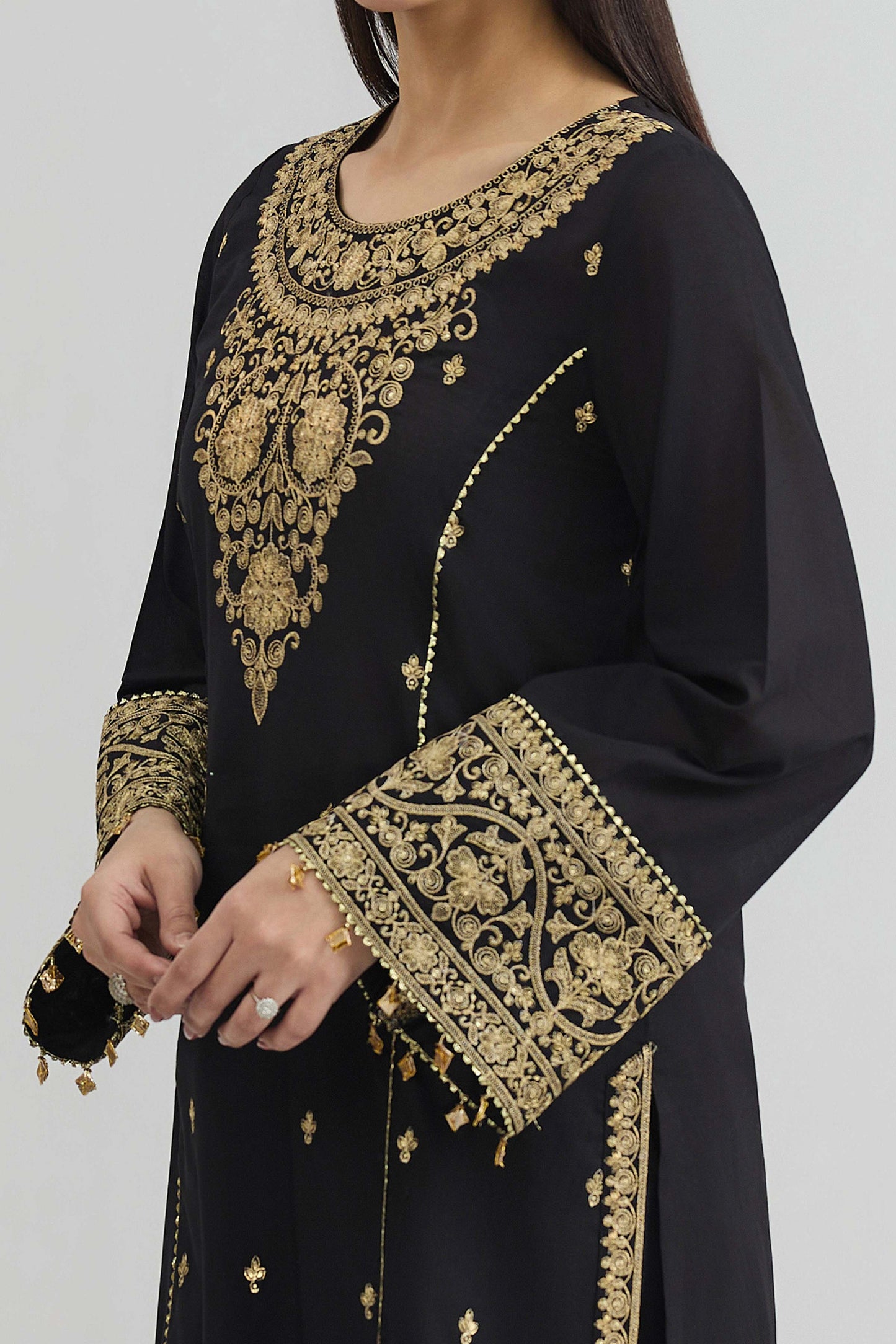 LAWN | EMBROIDERED