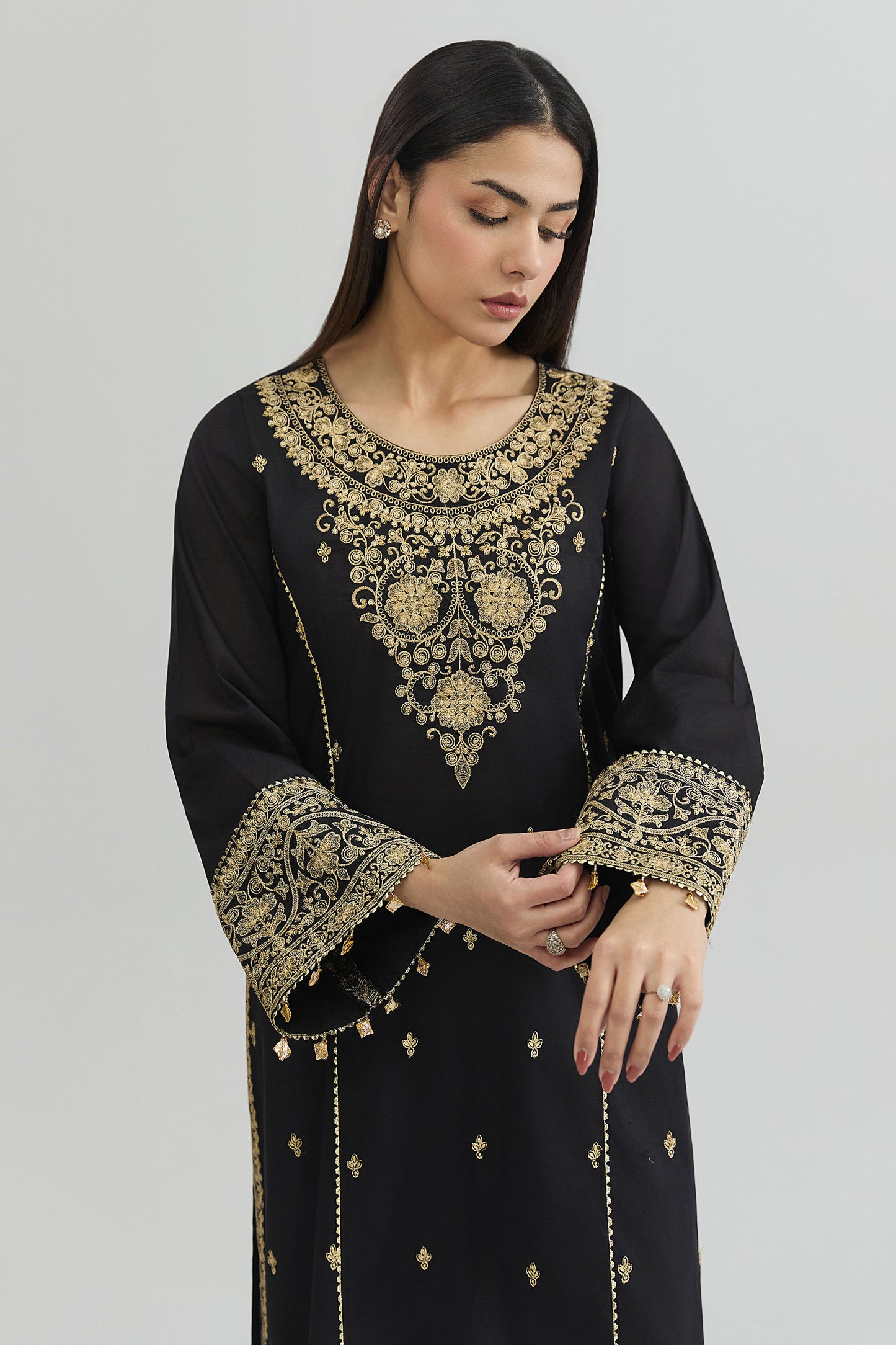 LAWN | EMBROIDERED