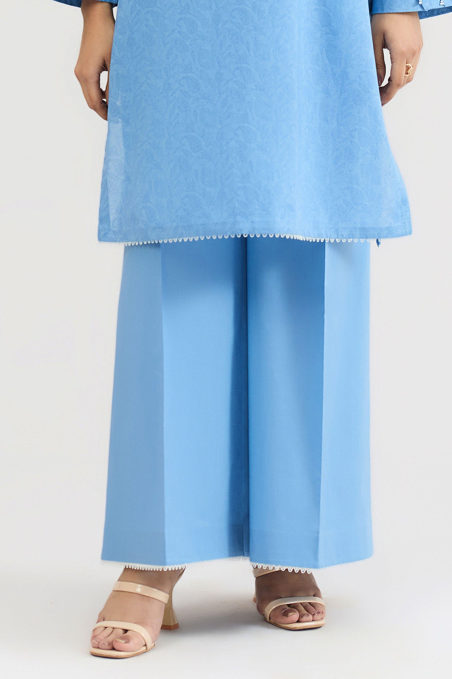 LAWN | EMBROIDERED