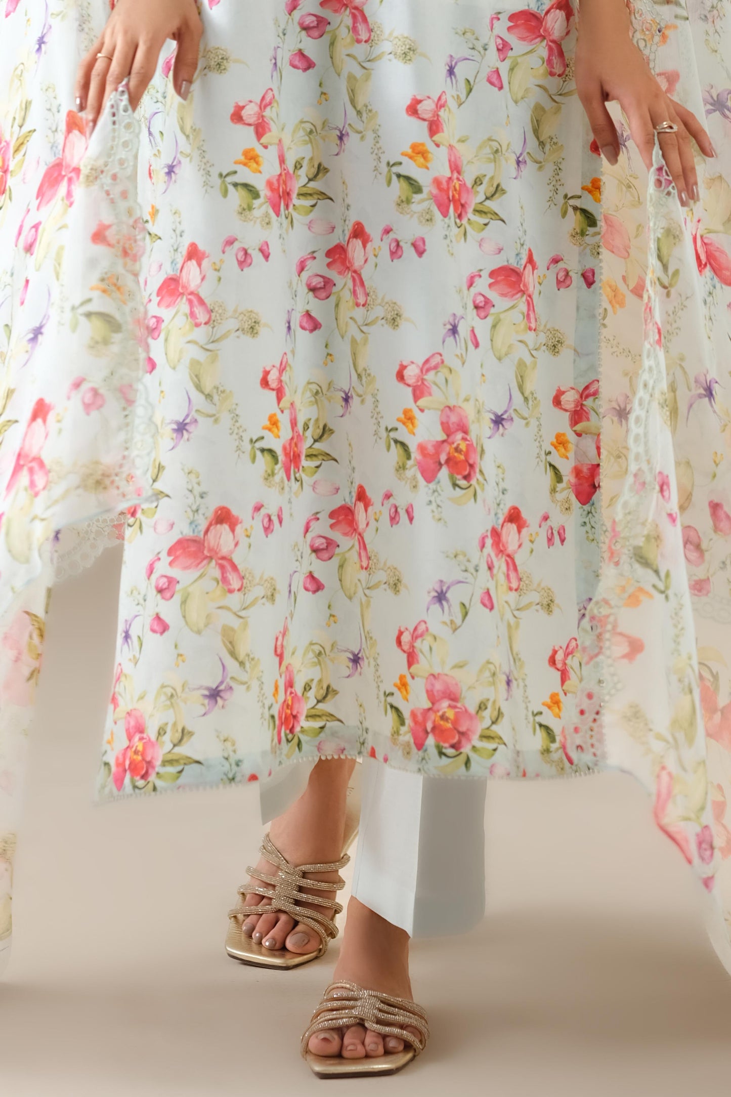 LAWN | EMBROIDERED
