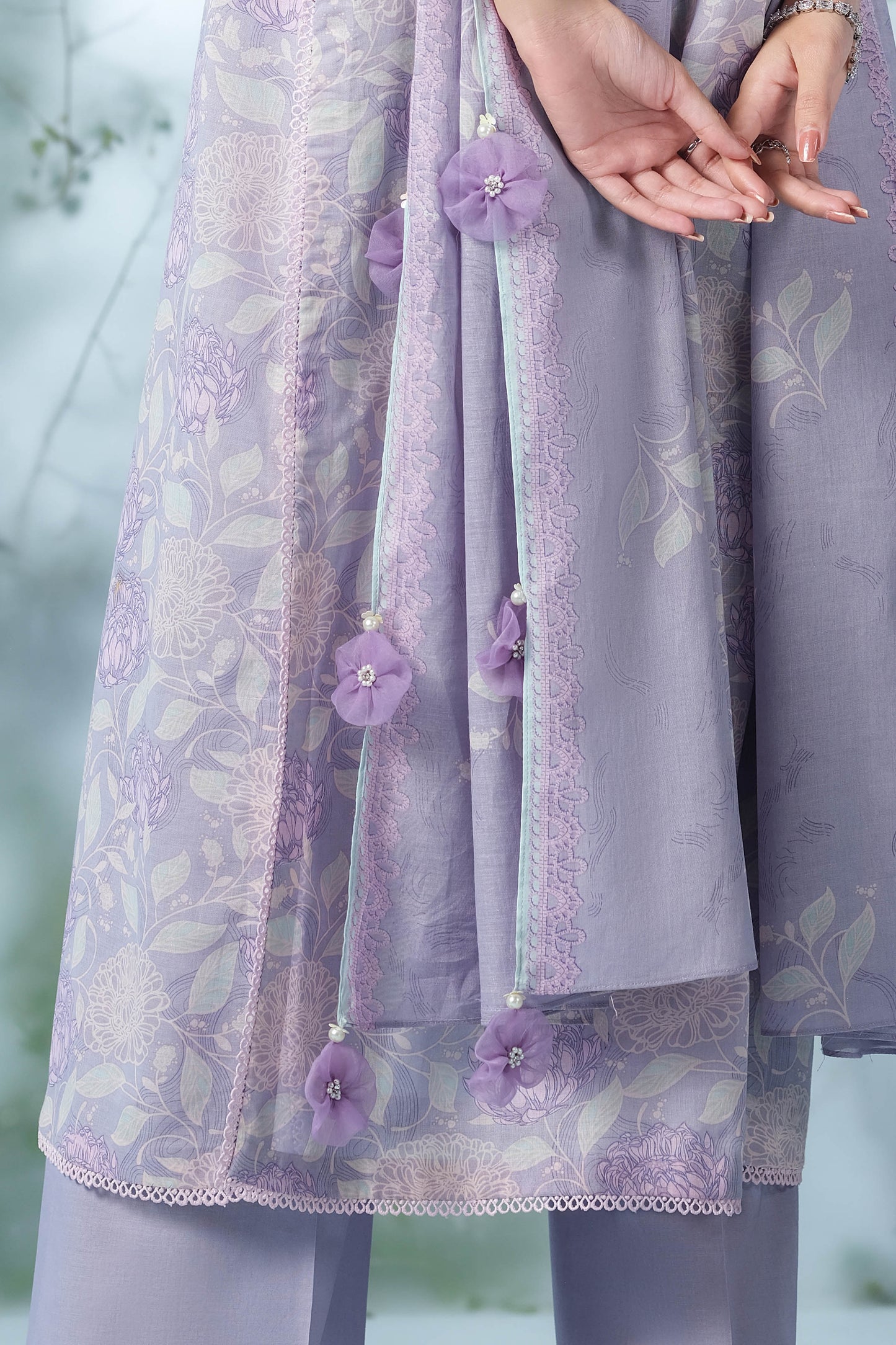LAWN | PRINTED