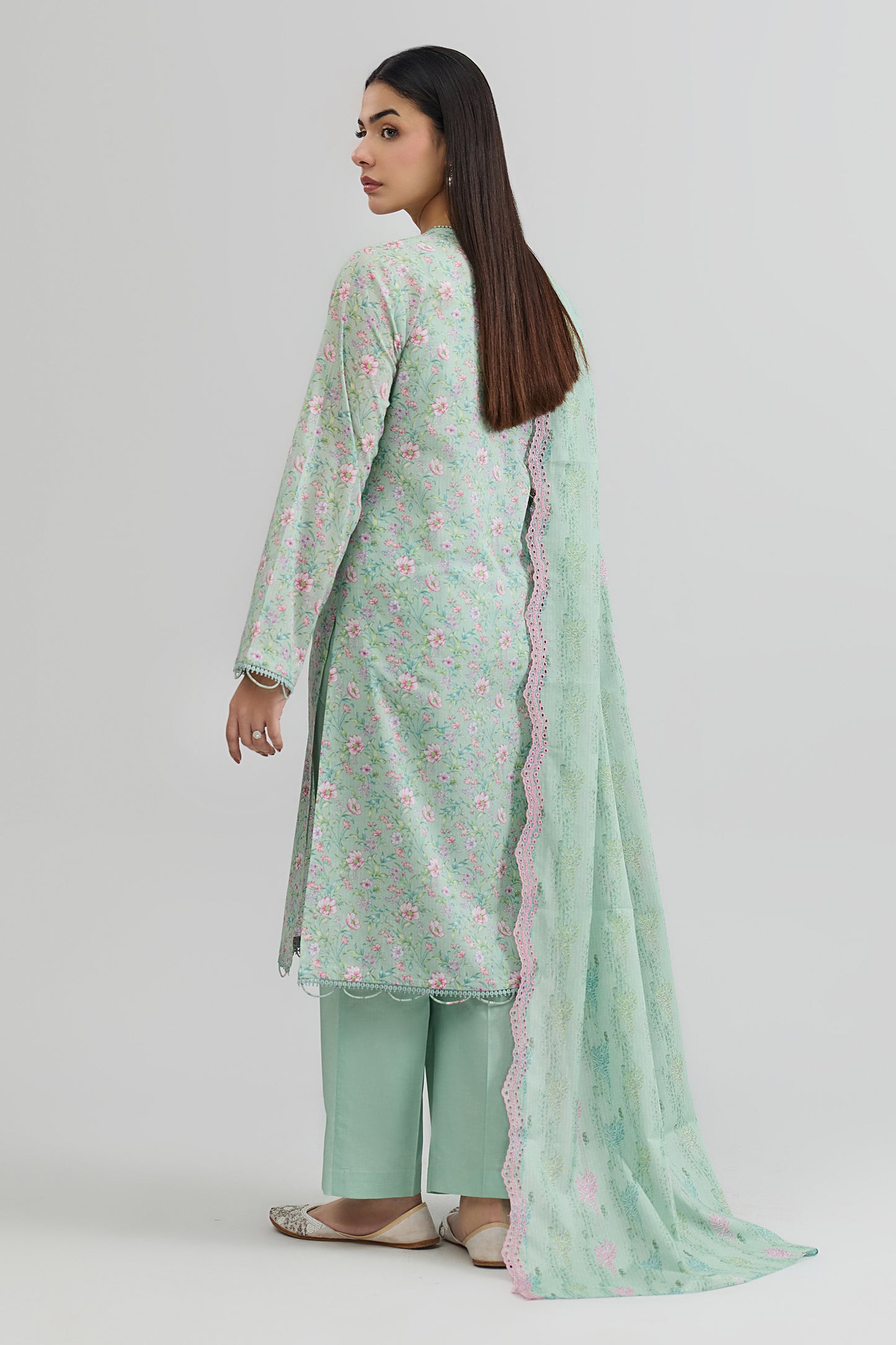 LAWN | EMBROIDERED