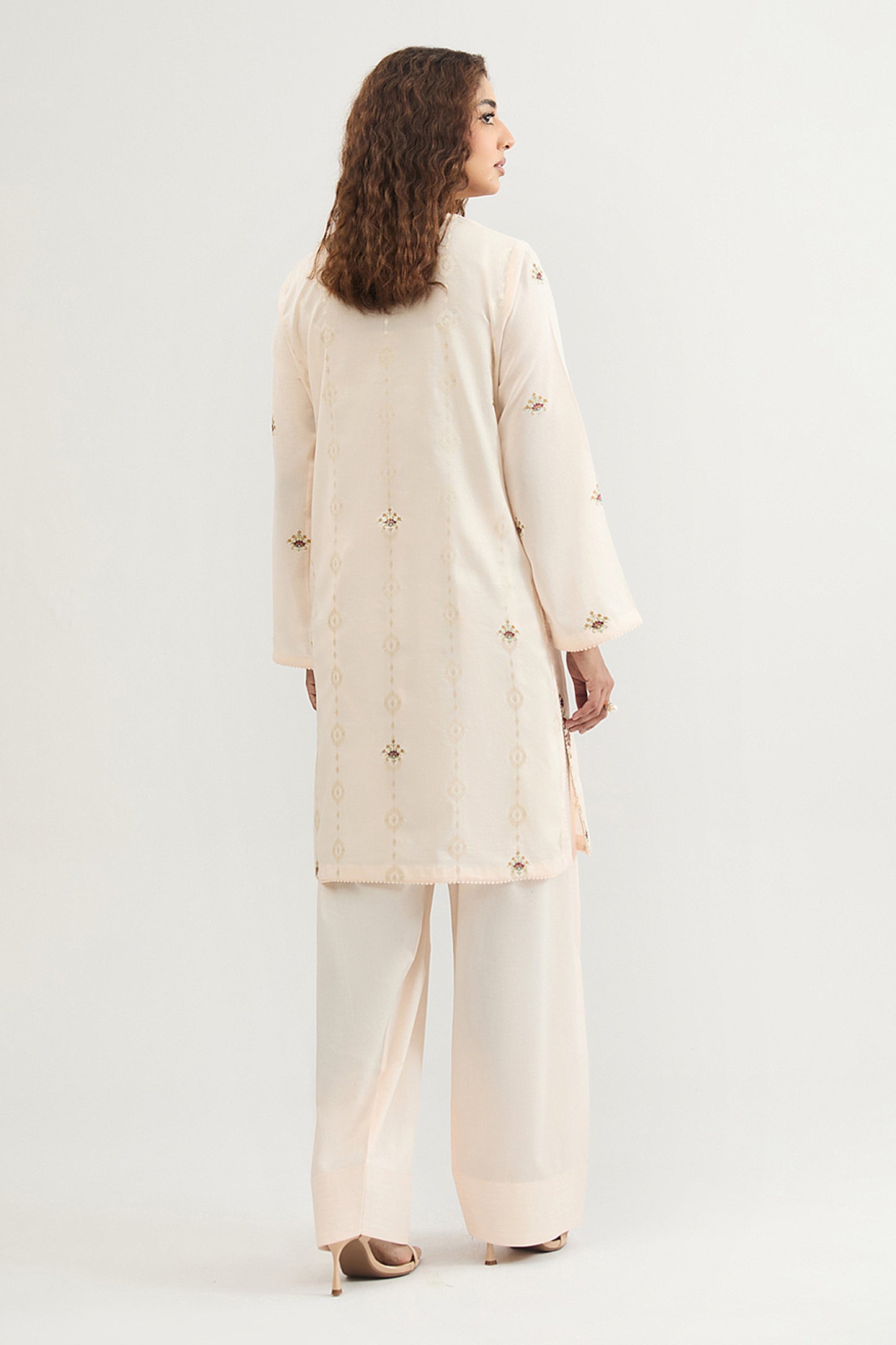 LAWN | EMBROIDERED