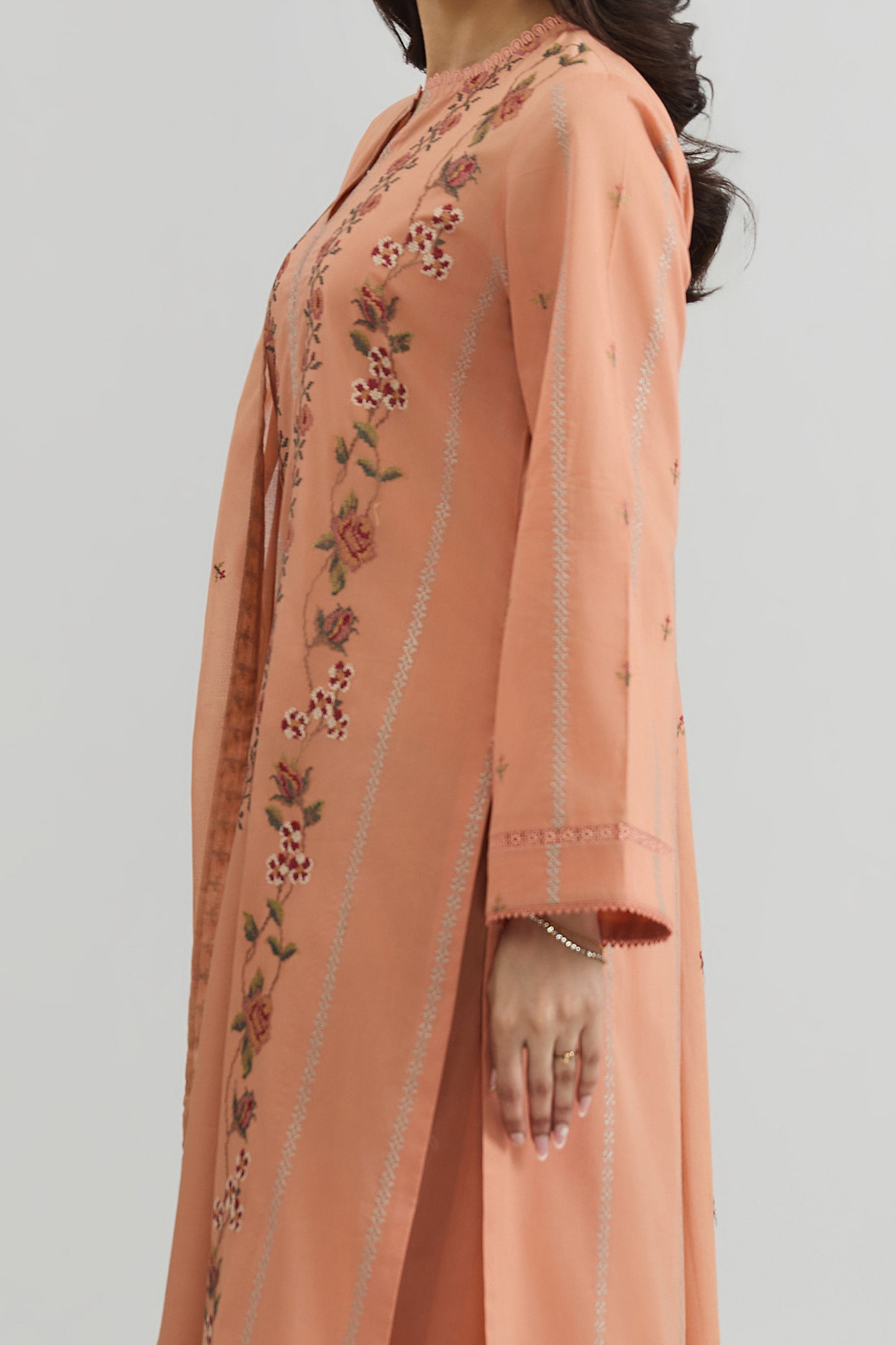LAWN | EMBROIDERED