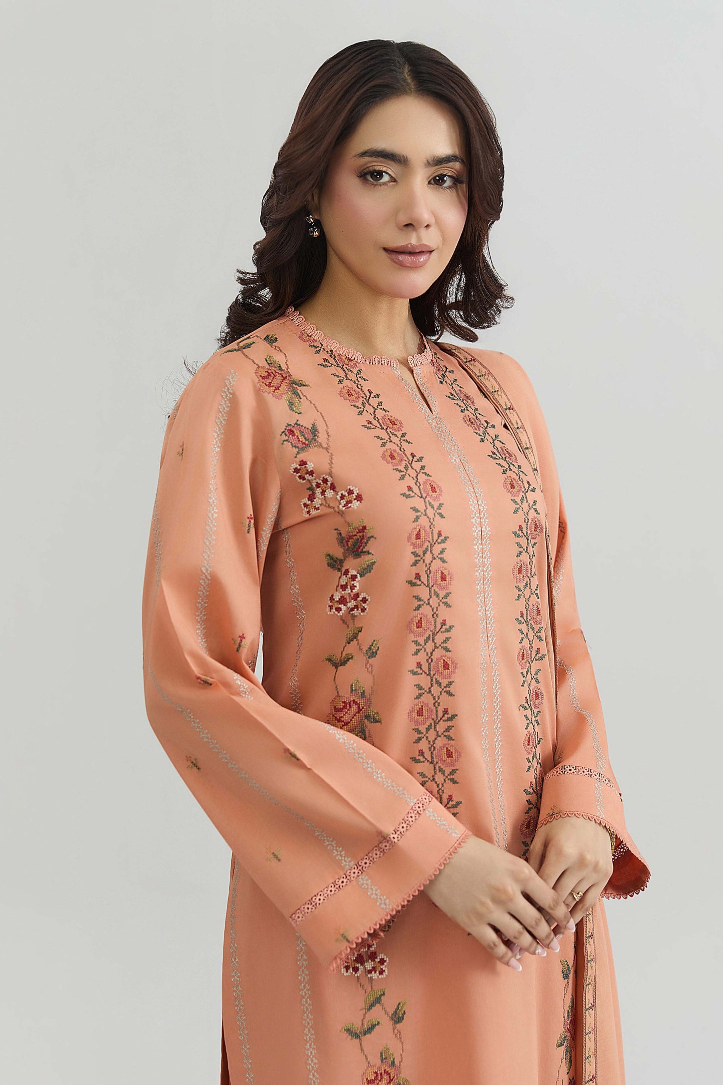 LAWN | EMBROIDERED