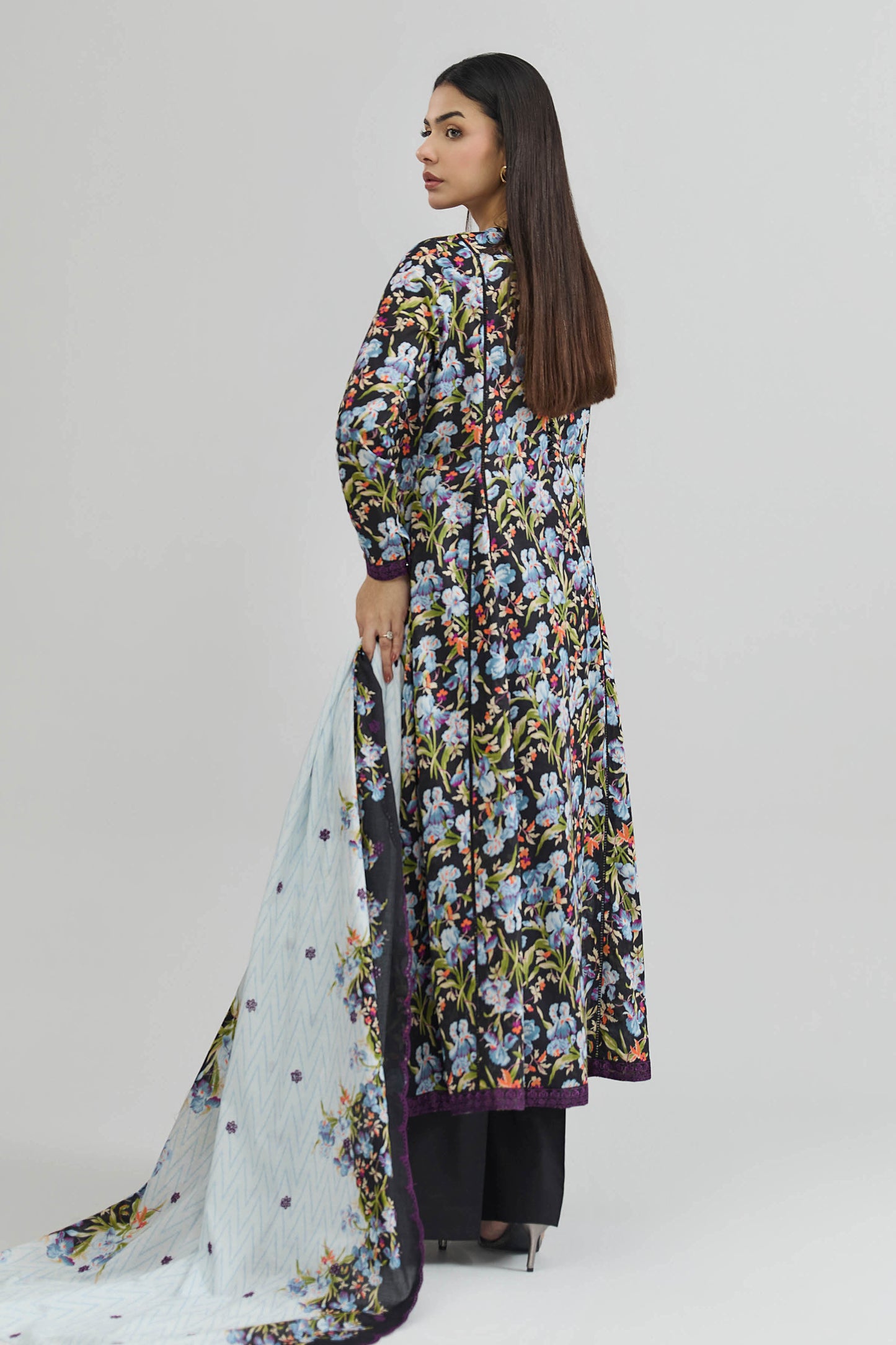 LAWN | EMBROIDERED