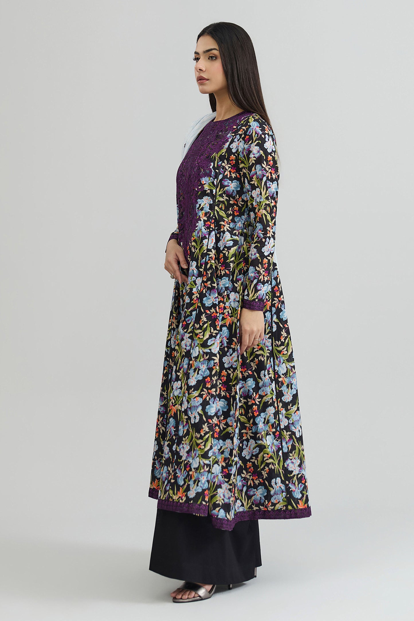 LAWN | EMBROIDERED