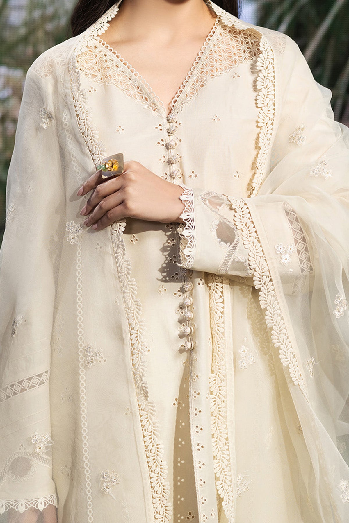 LAWN  |  EMBROIDERED