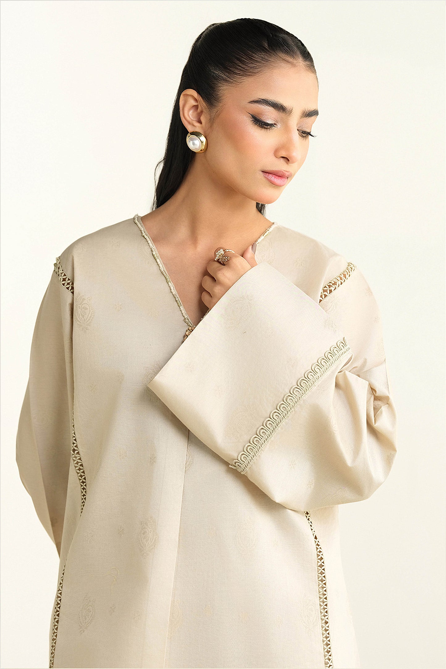 JACQUARD | EMBELLISHED