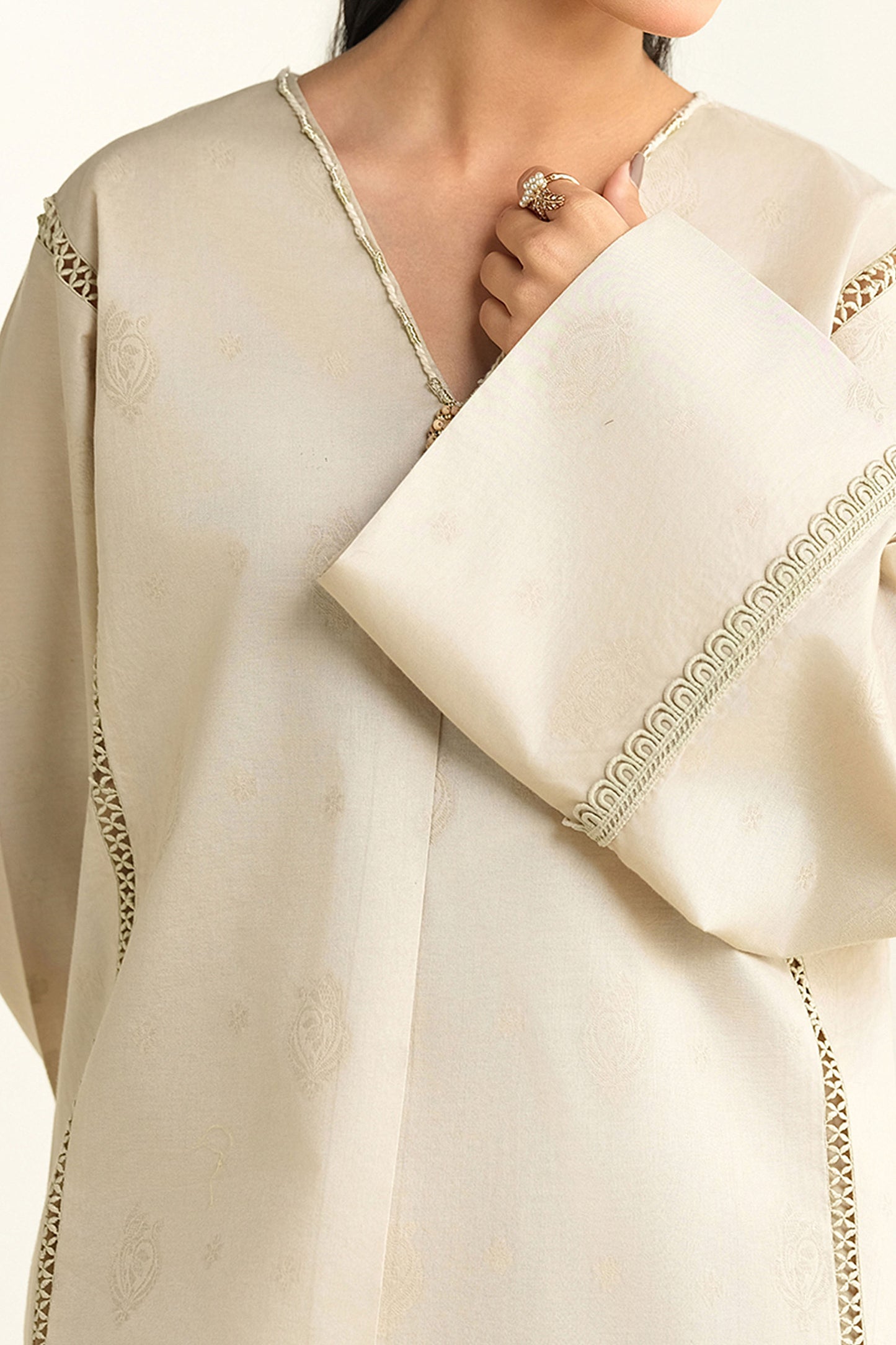 JACQUARD | EMBELLISHED