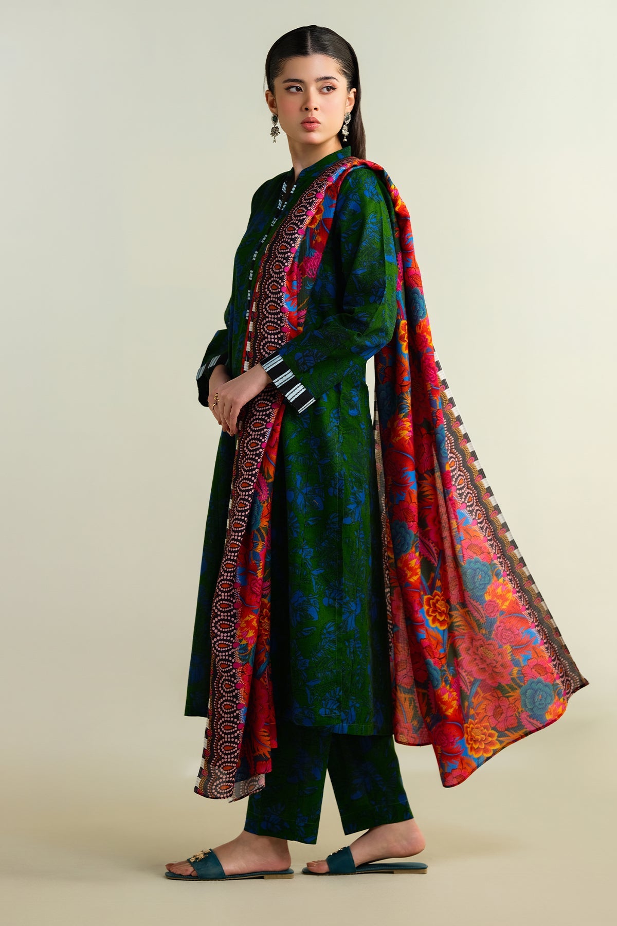 3 Piece - Printed Khaddar Suit - KPW24-P3043-43 - Shop Now at Kayseria