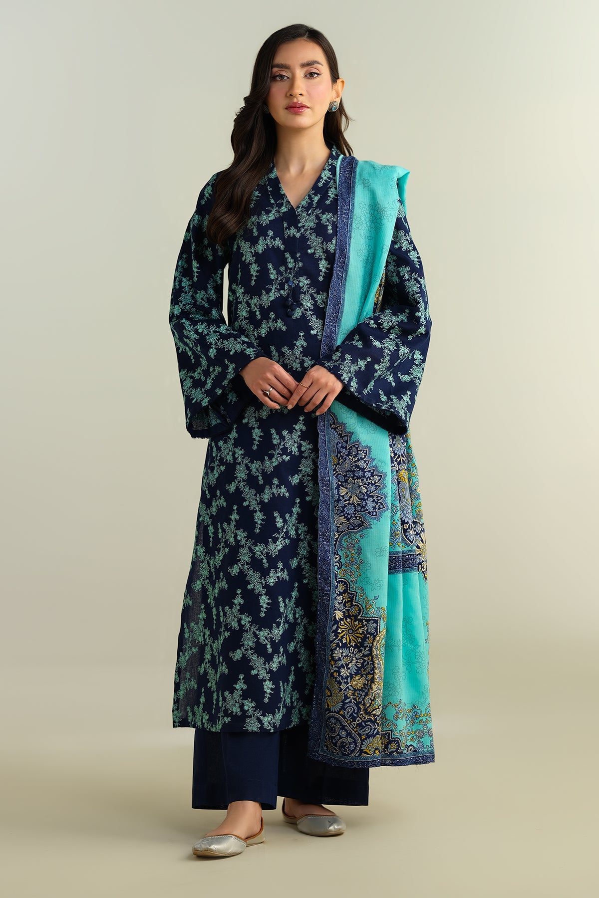 3 Piece- Embroidered Khaddar Suit - KPW24-P3044-44