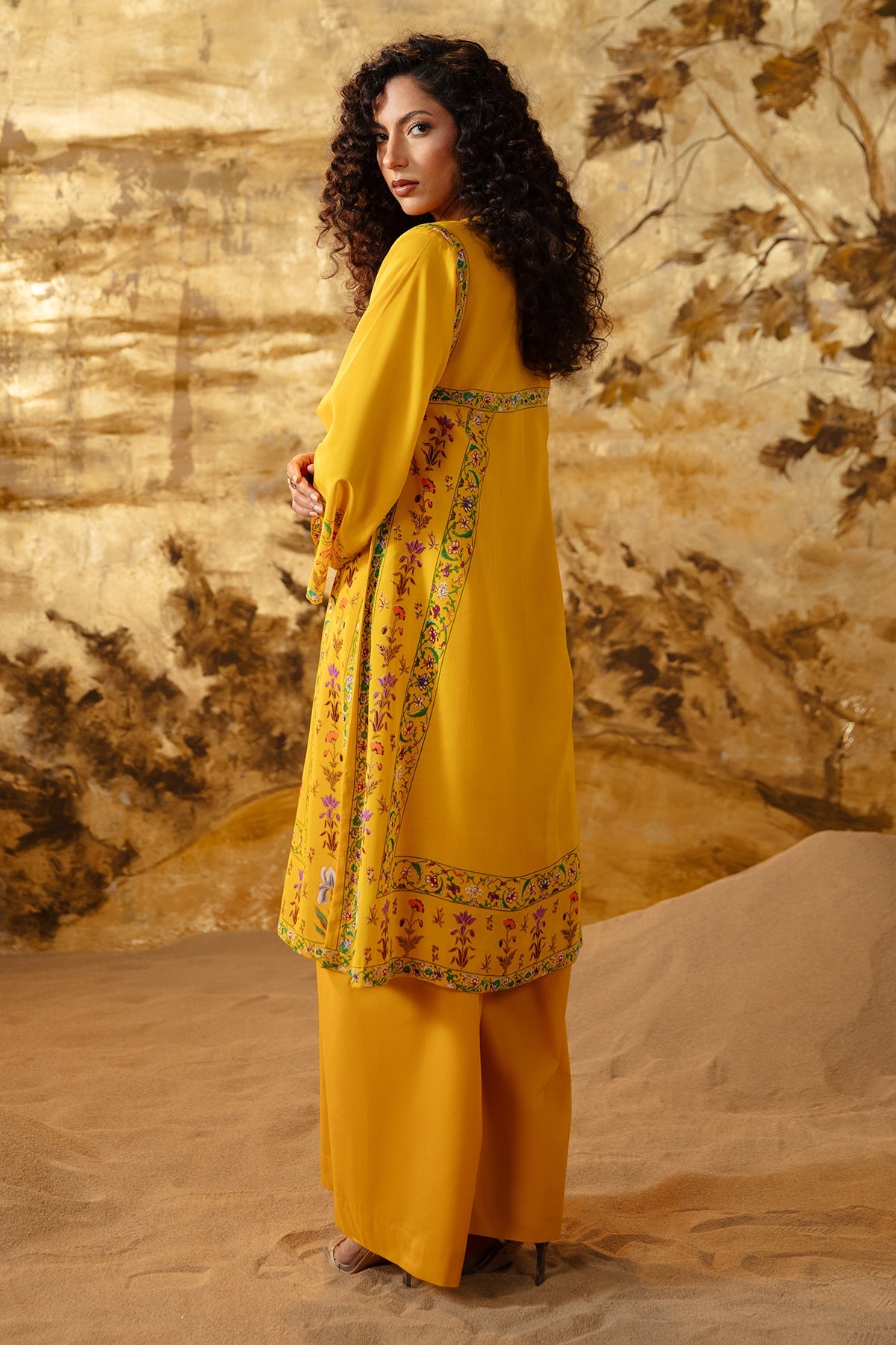 3 Piece - Printed Swiss Lawn Suit - MCP1331-32 - Shop Now at Kayseria