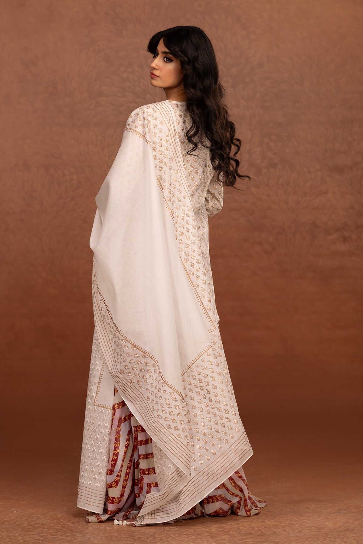 2 Piece - Printed Cotton Lawn Suit - MCP-1340 - Shop Now at Kayseria