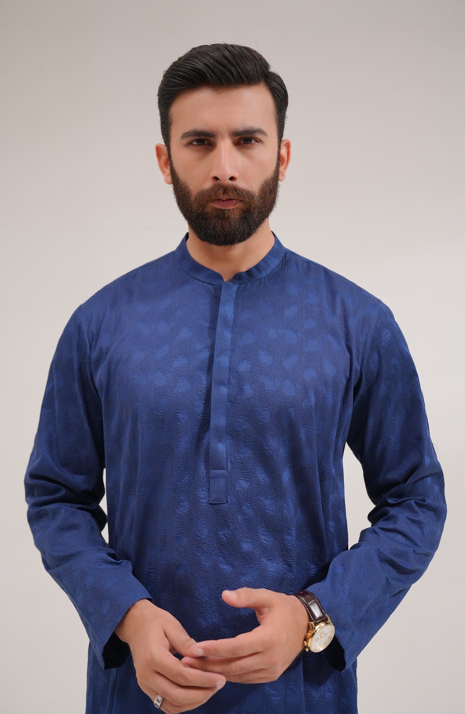 Men's Embroidered Kurta - Shop Now at Shahnameh