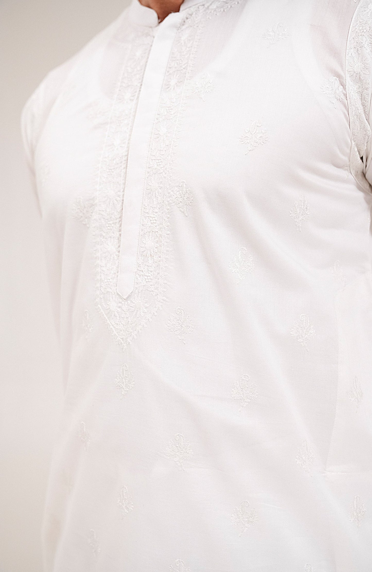Men's Lawn Embroidered Kurta - SMK711125