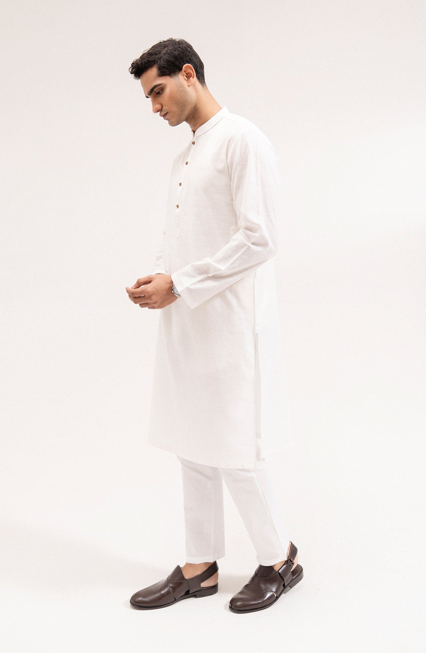 Men's Embroidered Kurta